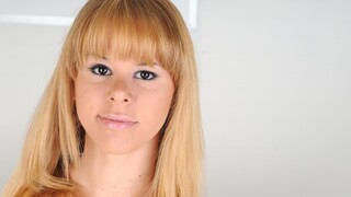 Dick Chibbles Gets POV Blowjob from Young Elizabeth Bentley - страстные шлюхи в HD BIGWHORE.COM