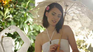 Thong-Clad Brunette Gives Blowjob Outdoors - Garden Of Love - страстные шлюхи в HD BIGWHORE.COM