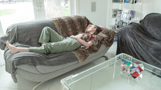 Wrex Oliver Rubs MILF Lily Love The Right Way - страстные шлюхи в HD BIGWHORE.COM