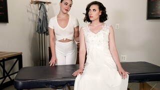 Brunette Lesbians Kissing Deep - Runaway Bride Foot Fetish & Pussy Worship - страстные шлюхи в HD BIGWHORE.COM