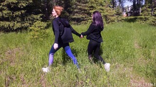 Outdoor Lesbian Action - Lana Mars & AKGingersnaps - страстные шлюхи в HD BIGWHORE.COM