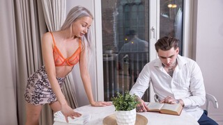 Blonde Babe Bernie Svintis Gives BJ & Takes Cum on Tits - страстные шлюхи в HD BIGWHORE.COM