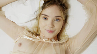 Shaved Blonde Oxana Chic Masturbating Hard - страстные шлюхи в HD BIGWHORE.COM