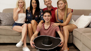 Fair Skin Babe Addison Lee Gets Rough American Hospitality - страстные шлюхи в HD BIGWHORE.COM