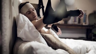 Stepson Gets a Helping Hand from his Blonde Stepmom - страстные шлюхи в HD BIGWHORE.COM