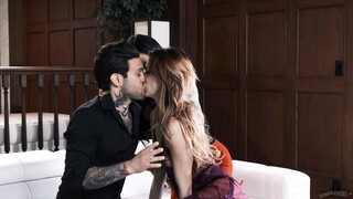 Aiden Ashley & Joanna Angel in Hot Fishnet Deepthroat Scene - страстные шлюхи в HD BIGWHORE.COM