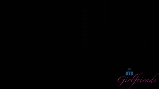 Squirt & Lingerie: Alluring Blonde & Brunette POV - страстные шлюхи в HD BIGWHORE.COM