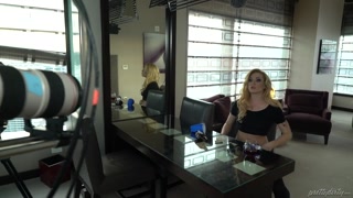 Blonde with Tattoos Fucks in Behind The Scenes Clip - страстные шлюхи в HD BIGWHORE.COM