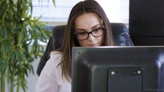 Hairy Pussy Massage Turns into Hardcore Threesome with Kissing - страстные шлюхи в HD BIGWHORE.COM
