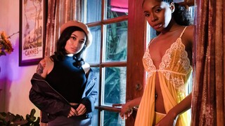 Interracial Lesbian Sex: Brunette & Ebony in 69 - страстные шлюхи в HD BIGWHORE.COM