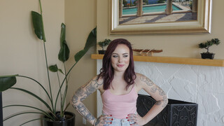 Ike Diezel Gets Blown by Young Chloe Carter - страстные шлюхи в HD BIGWHORE.COM