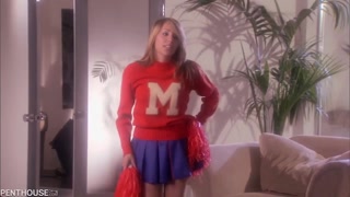 Hot Blonde Cheerleader Begs for Cum - страстные шлюхи в HD BIGWHORE.COM