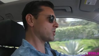 Blonde car crash slut shows off her tight holes - страстные шлюхи в HD BIGWHORE.COM