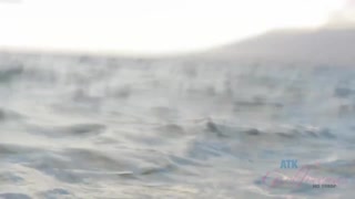 Ashlynn Taylor's Ocean-Fresh Hairy Pussy - страстные шлюхи в HD BIGWHORE.COM