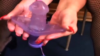 Leighanne secretly uses a dildo in class - новинки порно на BIGWHORE.COM