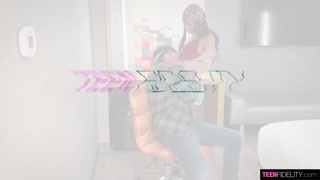 Ryan Madison Gives Teen Fae Love An Intense Ride - новинки порно на BIGWHORE.COM