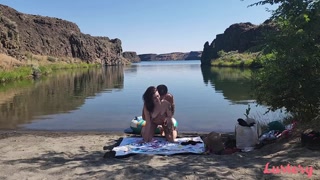 Public Beach Blowjob: Rey & Storm in Mermaid in the USA - новинки порно на BIGWHORE.COM