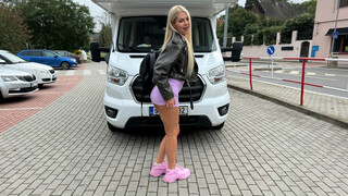 RV Rehab: Zlata Shine Gets Oral Help from Charlie Dean Outdoors - страстные шлюхи в HD BIGWHORE.COM
