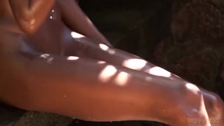 Sexy Valerie Shaving in the Shower – Outdoor Solo Play - страстные шлюхи в HD BIGWHORE.COM