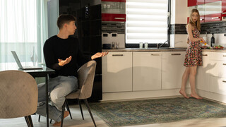 Blonde Sasha Gets Fingered and Fucked Doggystyle in the Kitchen - страстные шлюхи в HD BIGWHORE.COM