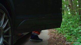 Fix My Engine, Then Fuck Me Doggystyle - страстные шлюхи в HD BIGWHORE.COM