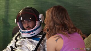Girthmasterr's Massive Cock Rims Then Fucks Anna - страстные шлюхи в HD BIGWHORE.COM