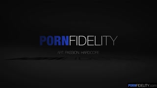Ryan Madison Fucks Noemie's Backdoor Rough - страстные шлюхи в HD BIGWHORE.COM