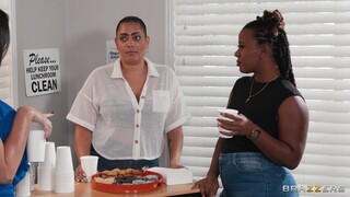 Big Cock, Bigger Appetite: Ivy's Story - страстные шлюхи в HD BIGWHORE.COM