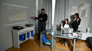 Rampant Realtors: Martina & Emily's Strap-On Adventure in the Office - страстные шлюхи в HD BIGWHORE.COM