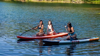 Three Friends, One Paddle - страстные шлюхи в HD BIGWHORE.COM