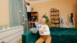 Toyboy Fucks 50-Year-Old Viki Ray in Doggystyle - страстные шлюхи в HD BIGWHORE.COM