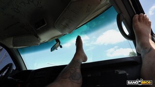 Lilibet's Big Problem! - страстные шлюхи в HD BIGWHORE.COM