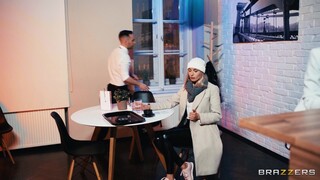 Angelika Grays Teases Raul Costa On Vacation - страстные шлюхи в HD BIGWHORE.COM