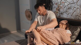 Maximo Garcia Gives Sick Stepdaughter a Facial Remedy - страстные шлюхи в HD BIGWHORE.COM