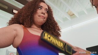 Security Guard Fucks Skinny Redhead Willow Ryder - страстные шлюхи в HD BIGWHORE.COM