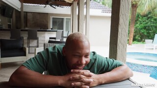 Gloryhole and Fetish Fun with Ricky Johnson and Lola Cheeks - страстные шлюхи в HD BIGWHORE.COM