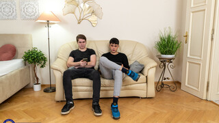 Mature Stepmom Jaylee Fucks Her Stepson and His Buddy - страстные шлюхи в HD BIGWHORE.COM