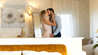 Sheer Desire: A Steamy Indoor Session - страстные шлюхи в HD BIGWHORE.COM