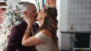 Xmas Blowjob and Fuck Fest - страстные шлюхи в HD BIGWHORE.COM