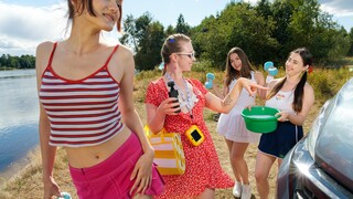 Long-Haired Lesbians Play Outside - страстные шлюхи в HD BIGWHORE.COM