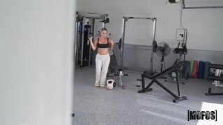 Footjob and Reverse Cowgirl Fun - страстные шлюхи в HD BIGWHORE.COM