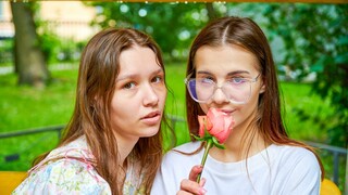 Teen lesbians Kitty Doll88 & Baby Dahl go from kissing to eating pussy - страстные шлюхи в HD BIGWHORE.COM
