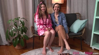 Sophia Rose & Olive G: Hairy and Lovely in Interview - страстные шлюхи в HD BIGWHORE.COM