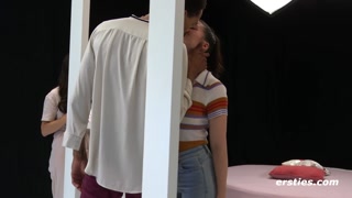 Tinder Meets Real Life - страстные шлюхи в HD BIGWHORE.COM