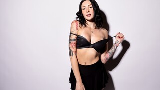 Charlotte Sins' Solo Masturbation Session - новинки порно на BIGWHORE.COM