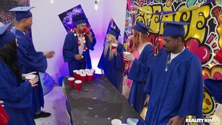 Blonde, Brunette, Bubble Butt - страстные шлюхи в HD BIGWHORE.COM