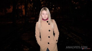Loren, Whiteneko, Lara's Creepy Halloween Gangbang - страстные шлюхи в HD BIGWHORE.COM