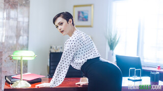 Cum in Mouth for My Secretary - страстные шлюхи в HD BIGWHORE.COM