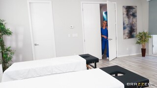 Wet and Wild Spa Bros Threesome - новинки порно на BIGWHORE.COM