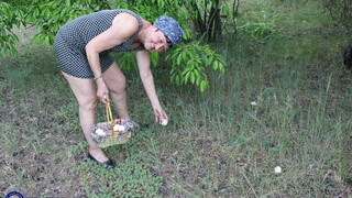 Granny Hanna gives blowjob to young stranger - страстные шлюхи в HD BIGWHORE.COM